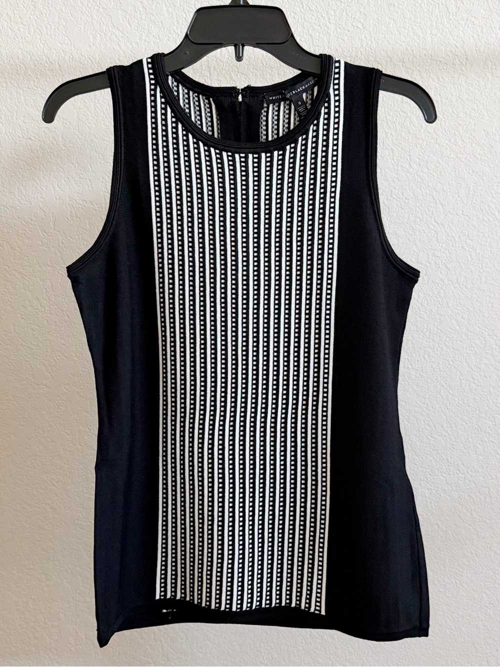 WHBM Black White Sleeveless Sweater S